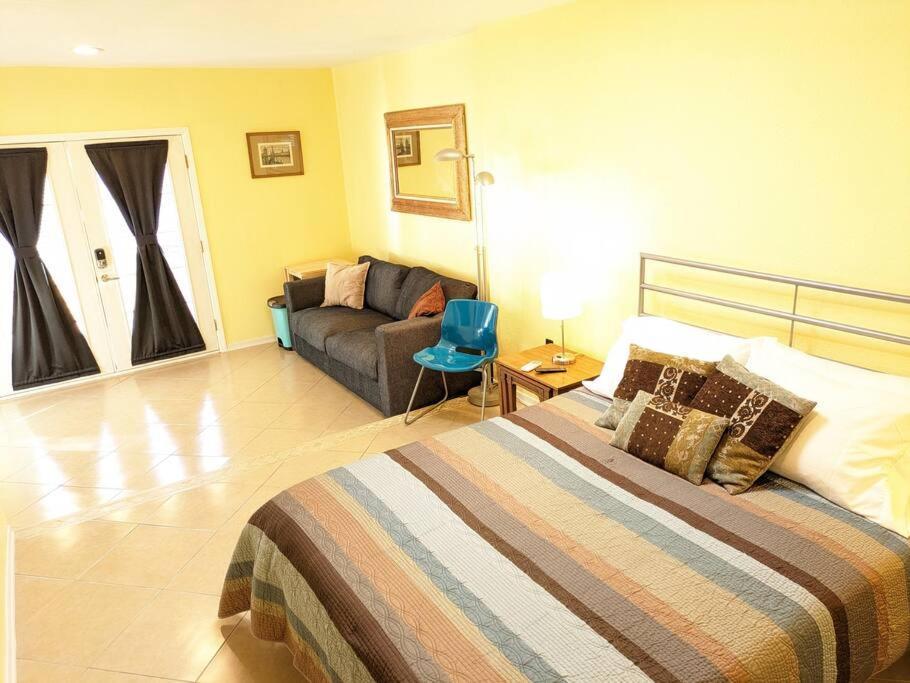 Appartamento W/ Private Access And Patio